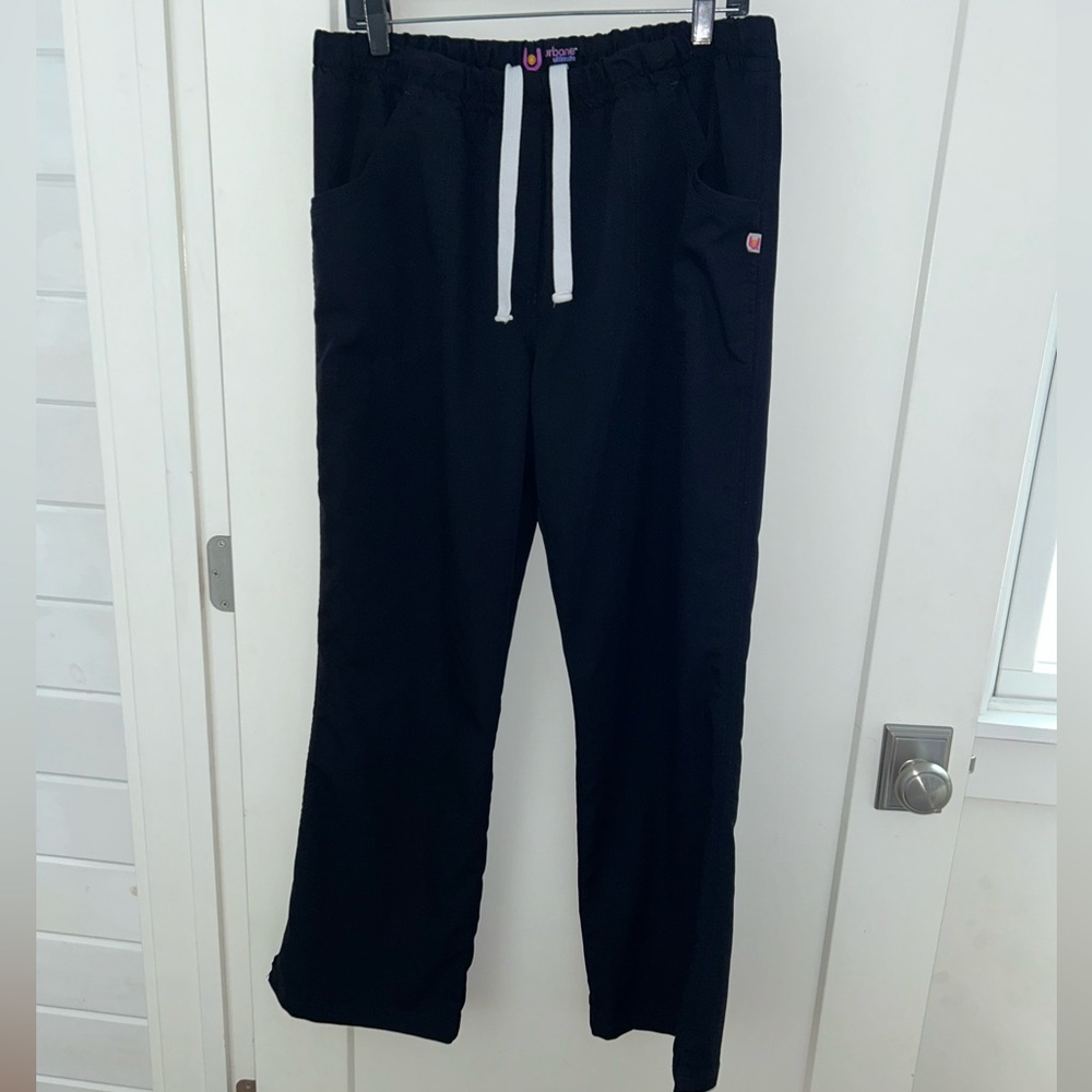 Urbane ultimate Endurance cargo scrub pants sz L EUC LN black 9300